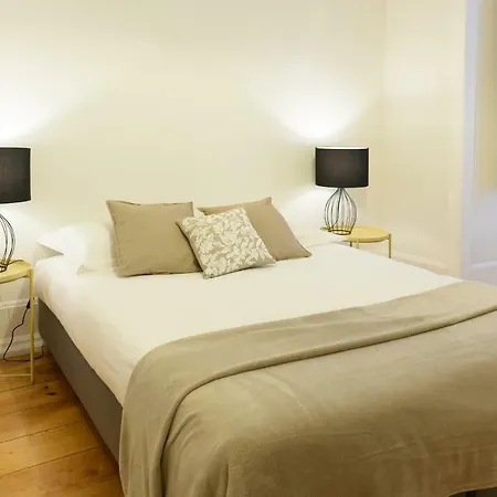 Janelas Verdes Apartamento *